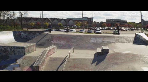 Skateboard Park Slow Motion Inline Skater Stunt 3 Vídeo Stock 42698542