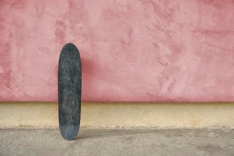 Skateboard on a wall Stockfoto's