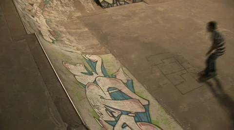 Skateboarder bails Video stock 509393