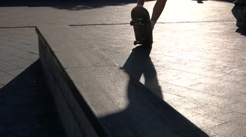 Skateboarder failed a trick. Stock-Footage 68616722