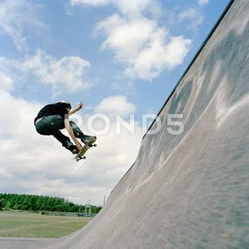 Skateboarder, Mid-Air