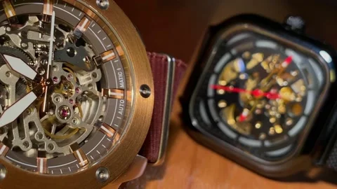 Skeleton automatic watch movement close up view Vídeos de archivo 176769300