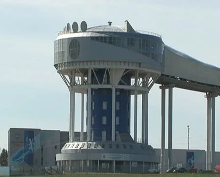 Skeleton track 動画素材 12424348