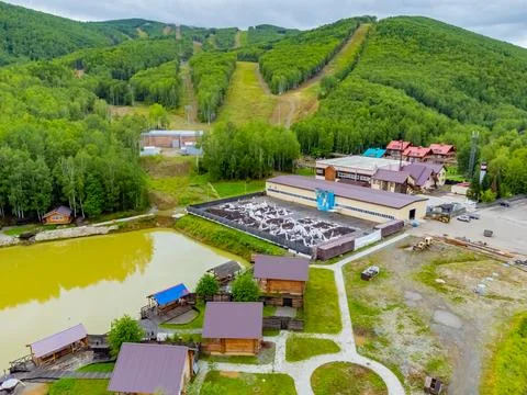 The ski base is in autumn. 스톡 사진