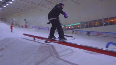 SKI FREESTLYE ON RAIL 库存影片 116975698