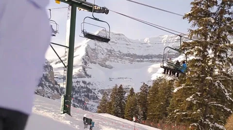 SKI LIFT IN SLOW MOTION 스톡 동영상 34689534