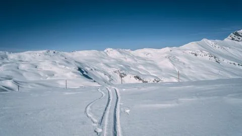 Ski line in the snow Foto stock