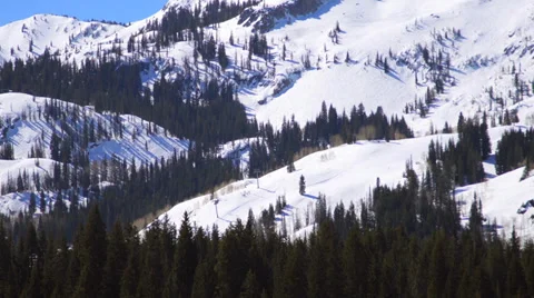 Ski resort compressed shot Vídeos de archivo 36764986