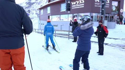Ski resort in Switzerland Stock-Footage 195040693
