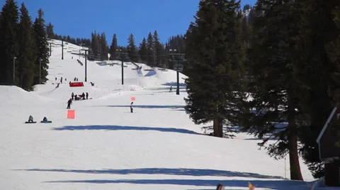 Ski resort terrain park Vídeo Stock 36764668