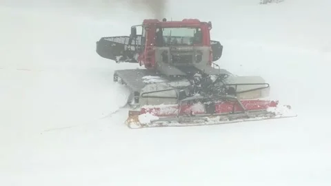 Ski Rink Preparation during snowfall in Malam Jabba, Swat, Pakistan Vídeo Stock 159843554