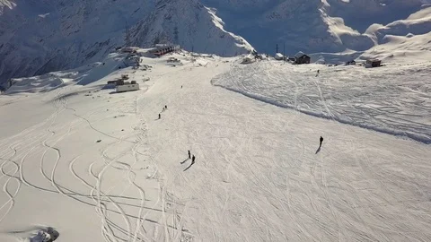 Ski slope of Mount Elbrus video shooting from below the ski slope 库存影片 114802873