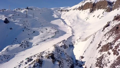 Ski slope of Mount Elbrus video shooting from below the ski slope 库存影片 114802990