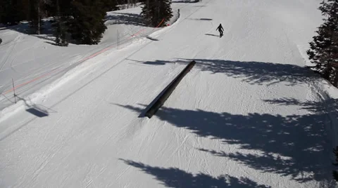 Ski terrain park grind Vídeos de archivo 36764214