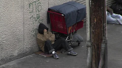 Skid Row Man Sitting Push 스톡 동영상 37124598