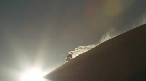 Skier on backcountry mountain 스톡 동영상 33547046