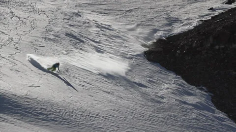 Skier on backcountry mountain 스톡 동영상 33648718