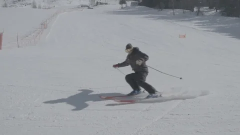 Skier coming down the mountain Video stock 79160901