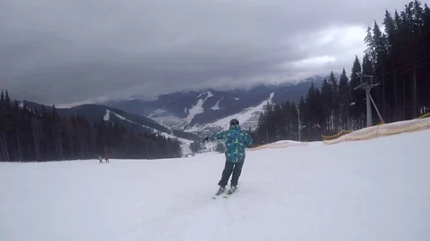 The skier descends from the slope Video stock 85220972