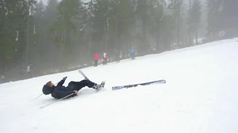 Skier Fall Down The Slope,hard fall skier,falling Видео 47982395