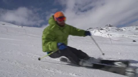 Skier makes close Slow Motion pass. Vídeos de archivo 59188678