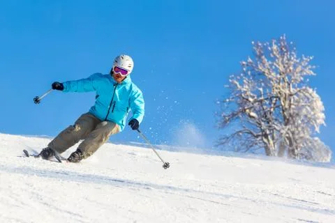 Skier in a sharp turn Stock-Fotos