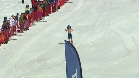 Skier sinks into pond Vídeo Stock 38606113