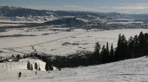 Skiers on a ski slope Stock Footage 635860