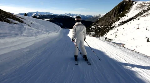 Skiing on an empty track Video stock 51985622