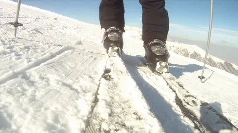 Skiing Video stock 33304144