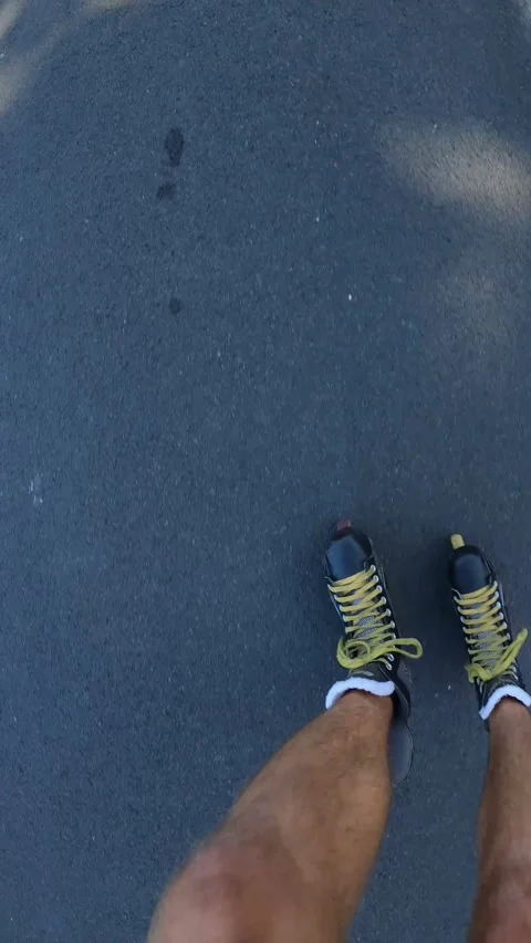 Skill of an experienced skater Stock Footage 270529405