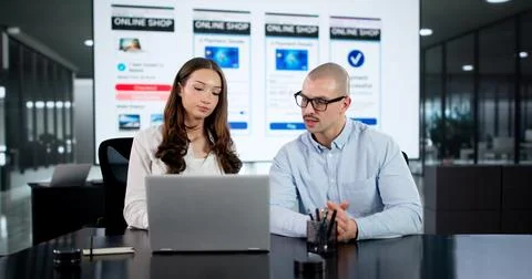 Skilled Designers Creating Innovative UI Design App Development Solutions Fotos de archivo