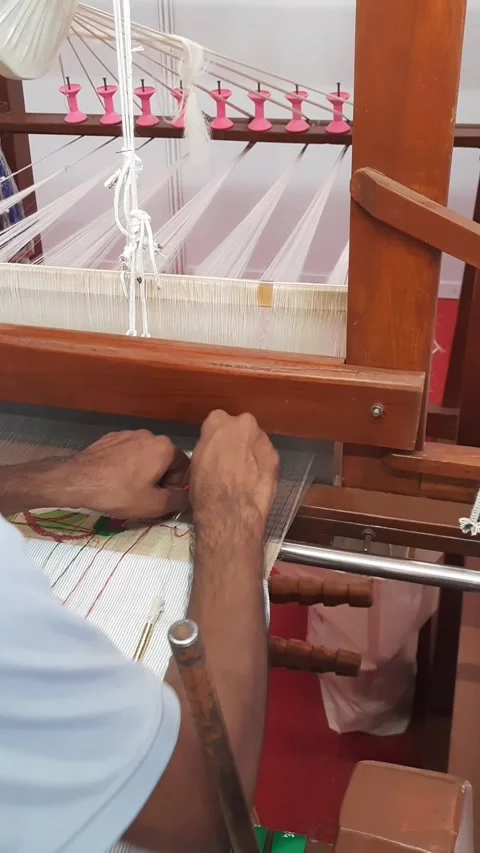 Skilled Weaver Crafting Saree Patterns Using Traditional Handloom Stock Footage 333392988