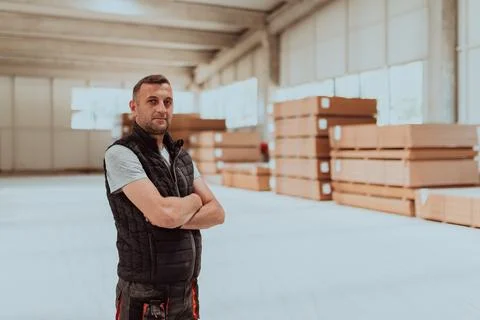 A skilled worker in the woodworking industry is Stock-Fotos