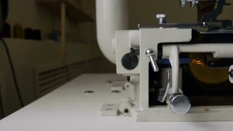 Skin edging machine Video stock 81419017