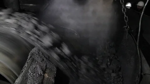 Skip coal Video stock 79107170