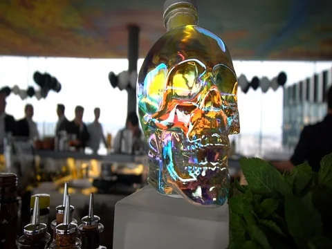 Skull Alcohol Bottle Vídeos de archivo 92613624