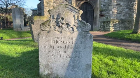 Skull And Crossed Bone Ancient Gravestone Stock Footage 168489268