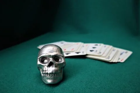 The skull with on the cards 스톡 사진
