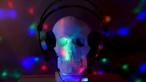 Skull at the disco Video stock 89023689
