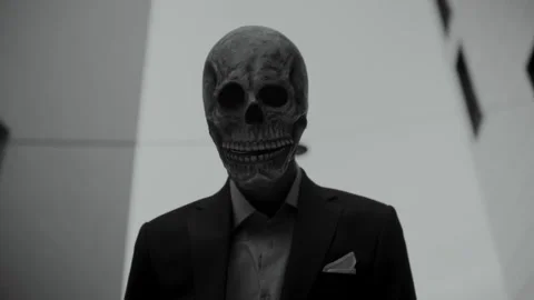 Skull Head Man in a Suit walking Vídeo Stock 259887740