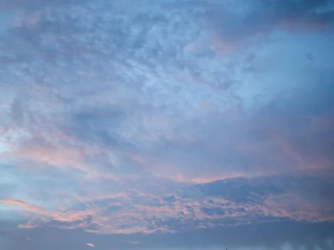 Sky and clouds at sunset. it is beautiful red and orange colors of sunrise or Foto stock