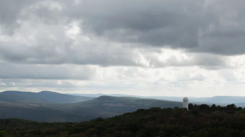 Sky and Mountains Stockbeeldmateriaal 33895200