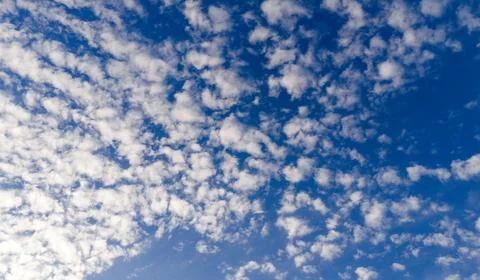 Sky background with cirrus clouds in texture. Blue sky soft white on pattern. Foto stock