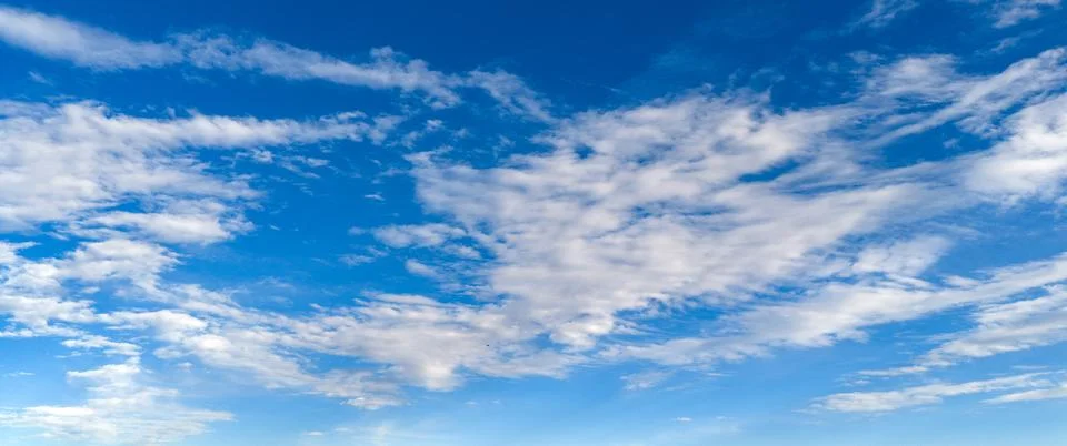 Sky background texture clouds in blue. Bright sky soft white on pattern. Foto stock