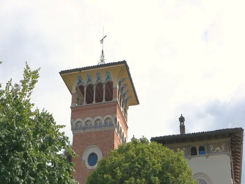 Sky, beautiful building and tree. Stock Footage