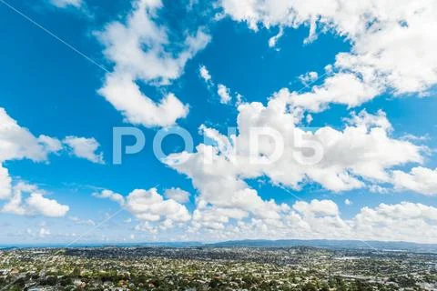 Sky clouds and city Stock-Fotos