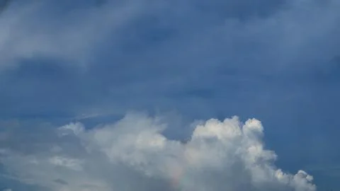 Sky With Clouds and Rainbow Fotos Stock