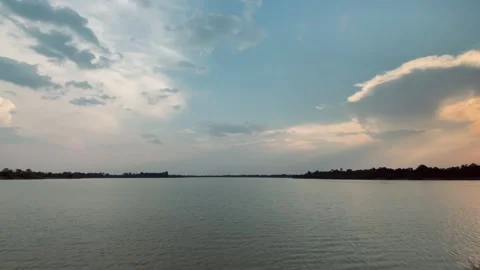 Sky clouds with ocean waves Stock-Footage 171412580