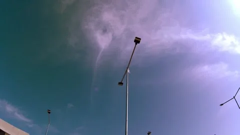 Sky, clouds, sun, sun rays. lamppost. time lapse 库存影片 341839959
